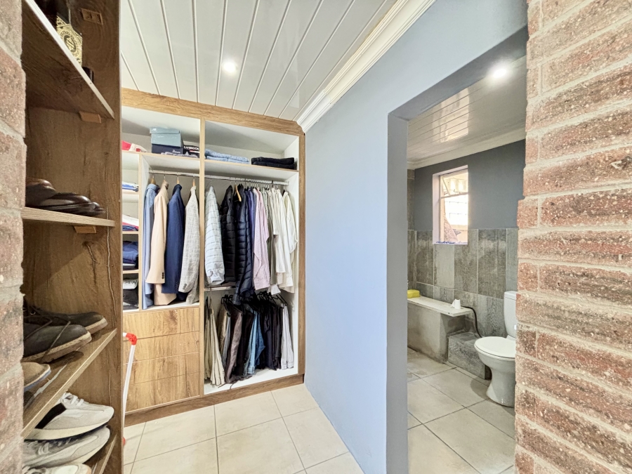 4 Bedroom Property for Sale in Lotus River Western Cape